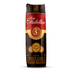 Ron Medellín 3 años Tetra 1050ml